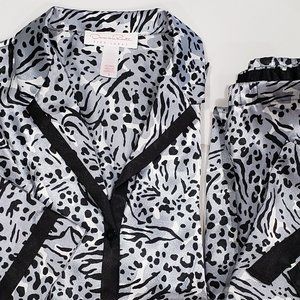 Oscar de la Renta Pink Label Animal Print Pajamas ♡